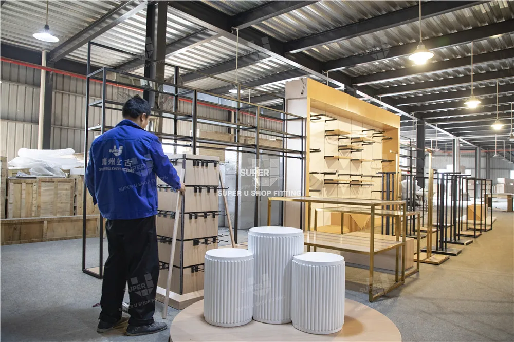 Trendy Fashion Retail Garment Boutique Shop Furniture Custom Wooden Women Clothes Display Racks for Clothing Store Decor Design