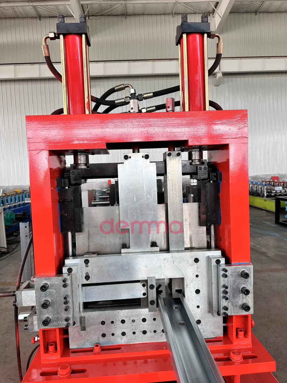 Auto Size Changeable C Z Purlin Forming Machine Steel Frame C Z Shape CZ Purlin Profile Channel Making Roll Forming Machine