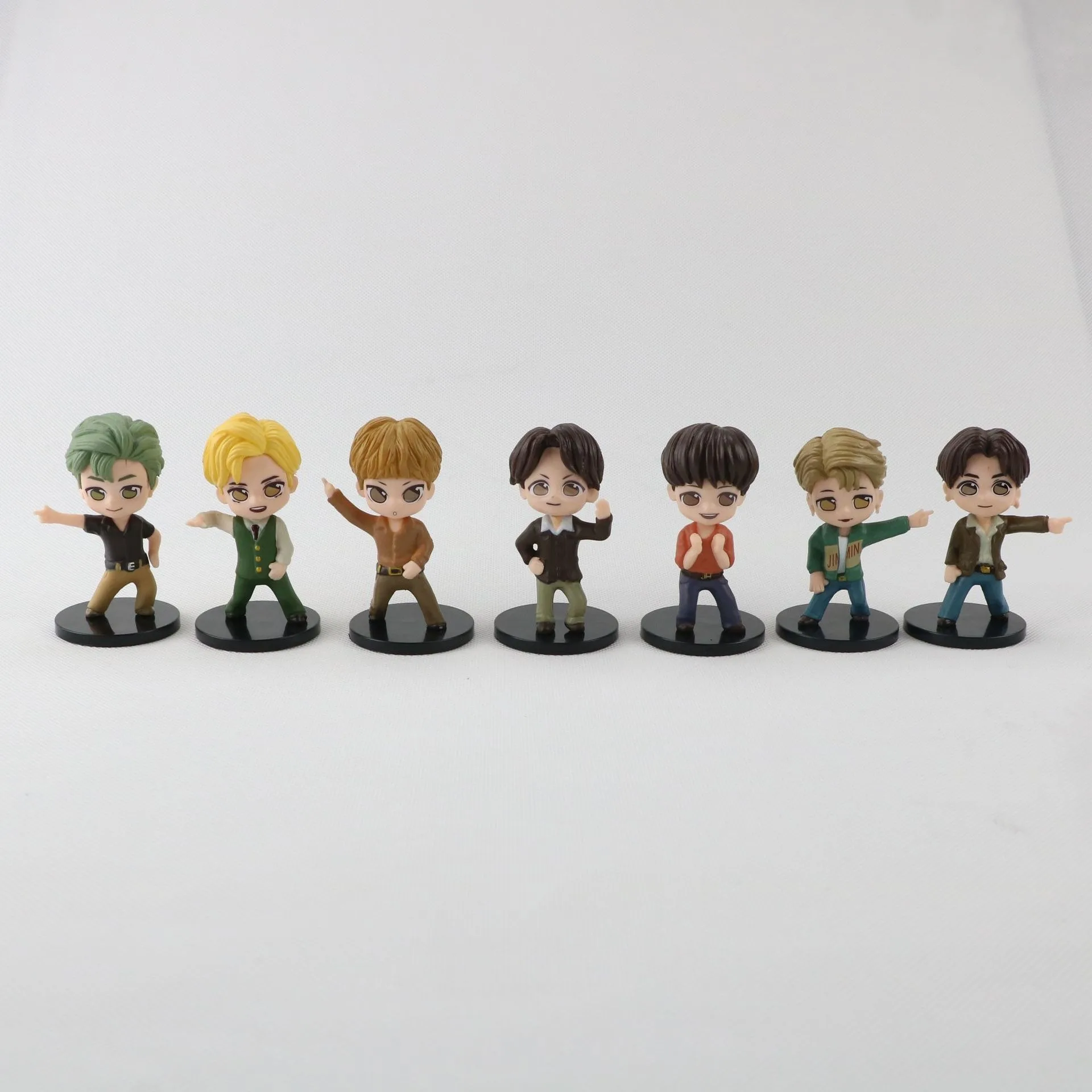 7PCS/set Bangtan Boys Groups Model Toys KPOP Star Cartoon Toy PVC Keychain Figures Car Hanging Ornaments Cake Decoration
