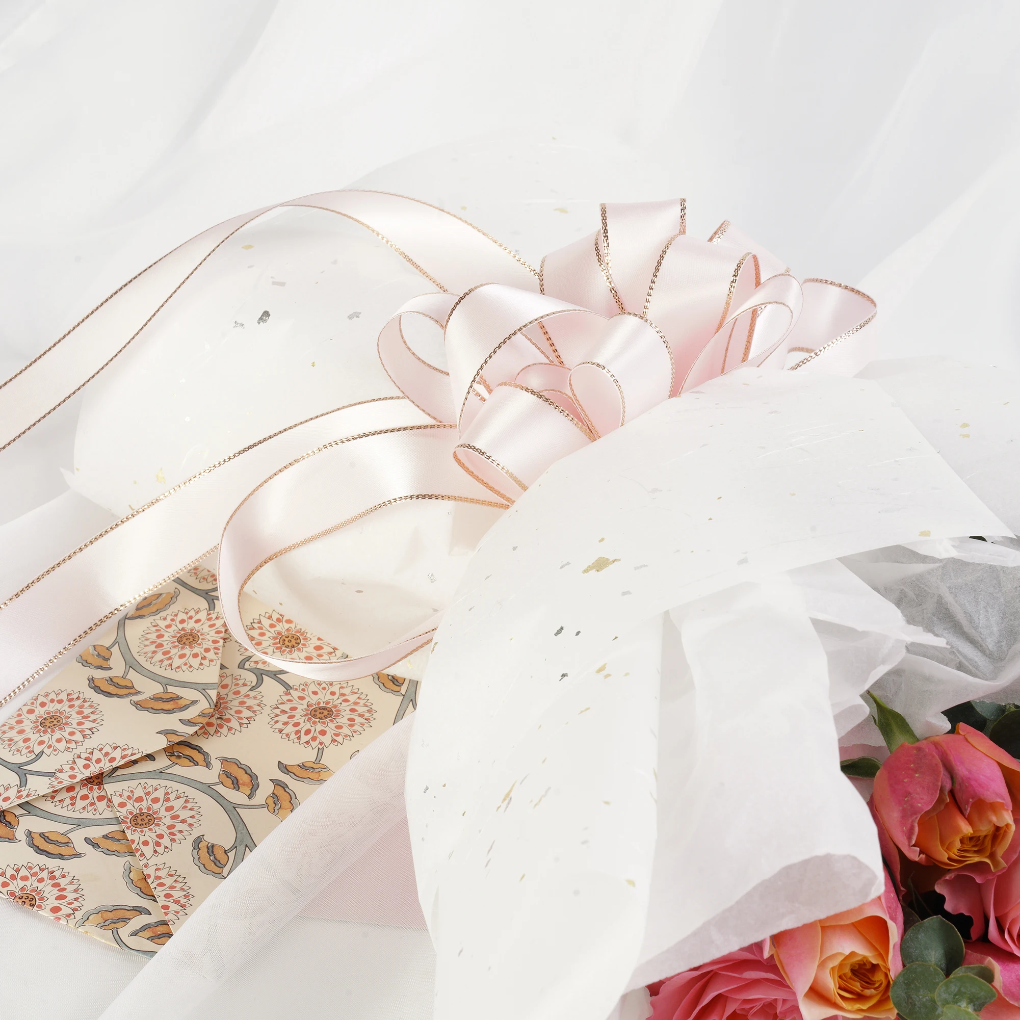 Wholesale 100% polyester gold edged satin ribbon for gift or flower wrapping