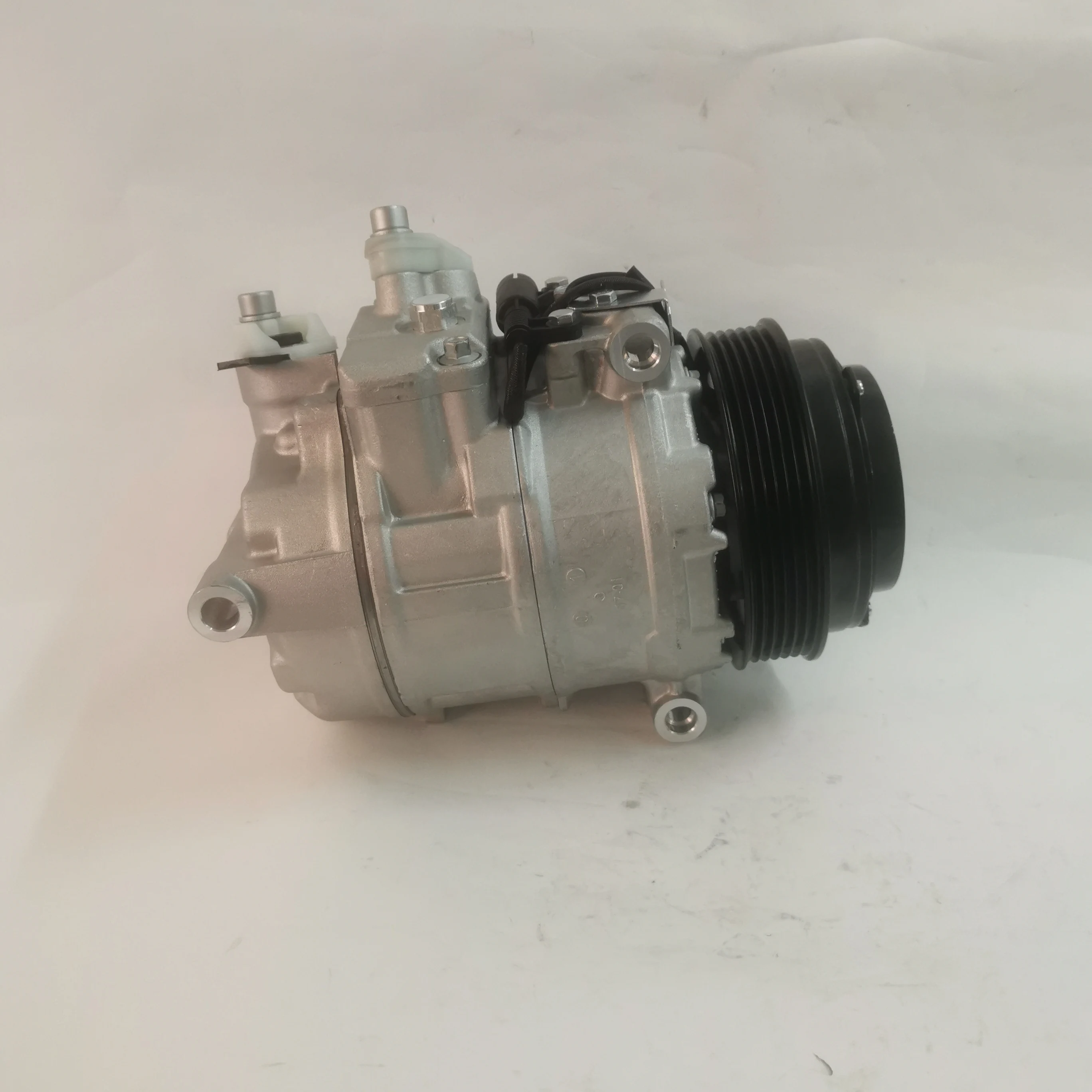 8FK351175011 000230201180 0002307011 A000234311 co105111c Car Aircond compressor for Mercedes Benz W140 CPMB3997
