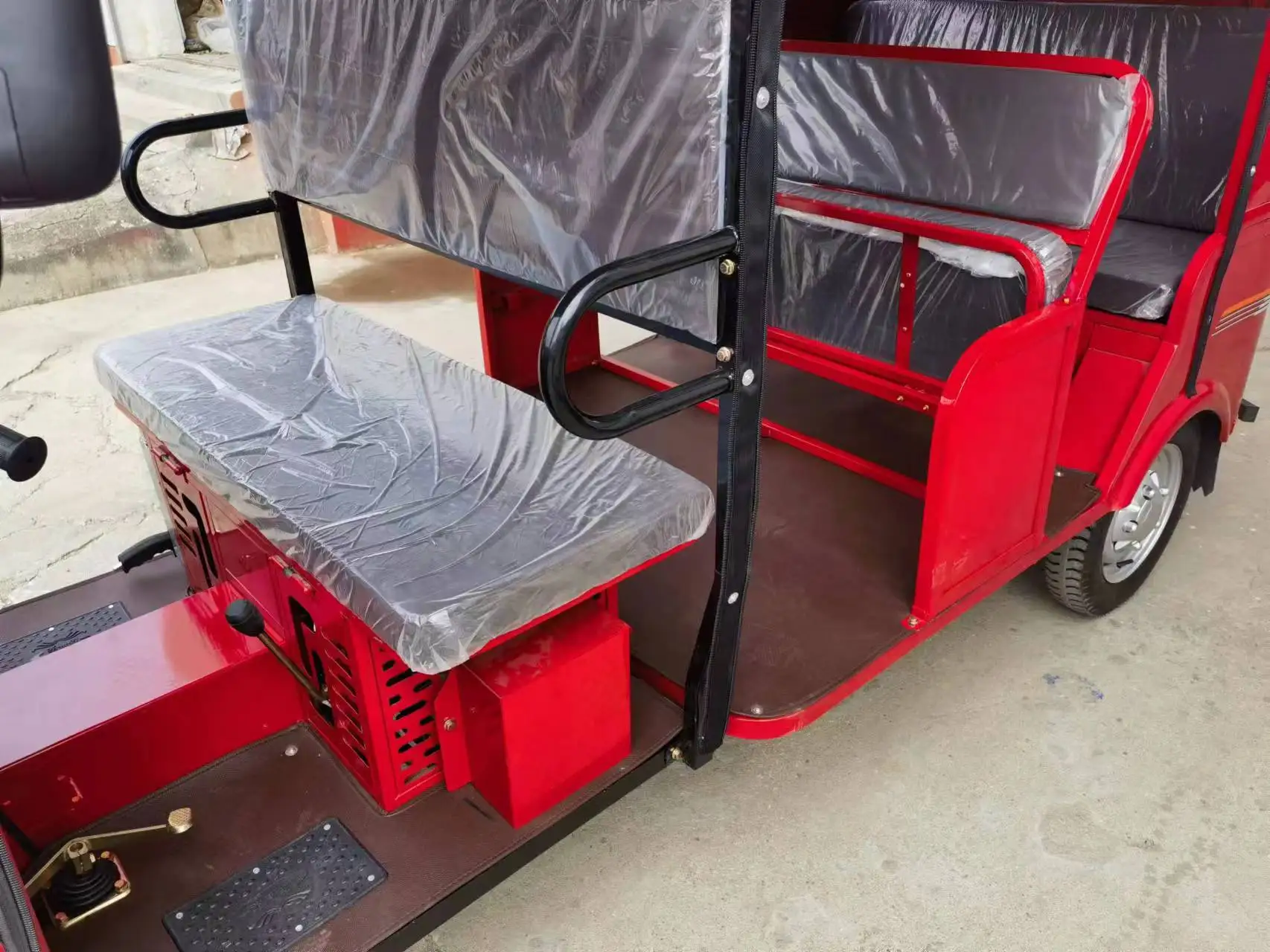 Hot selling Africa Tuk Tuk Nigeria gasoline tricycle  electric Ghana Moto taxi 200cc Motorized Passenger tricycle