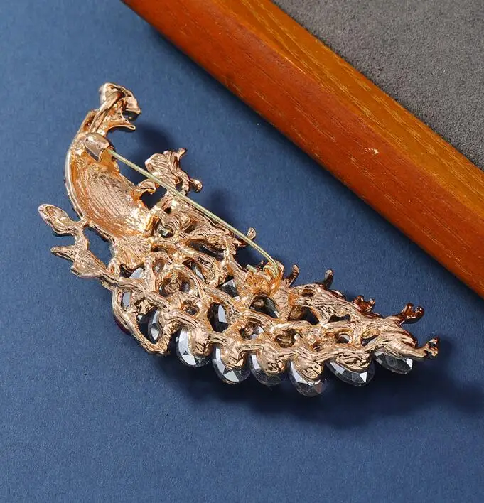 brooches for suit