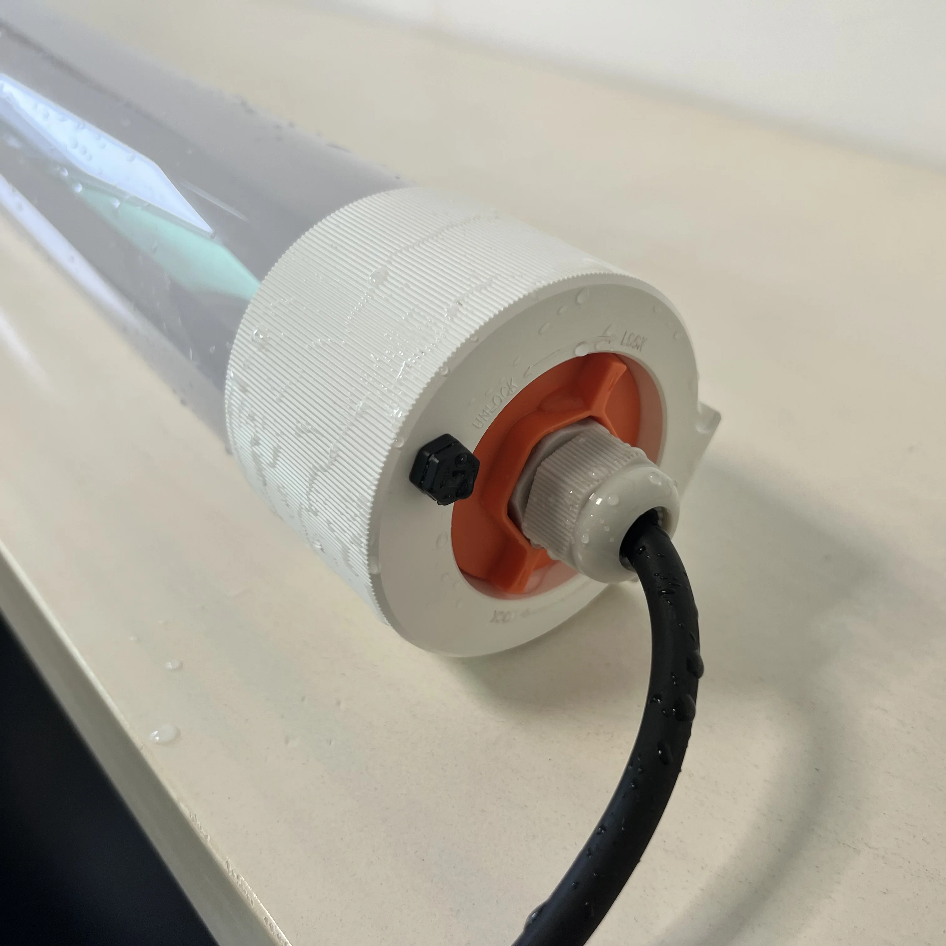 Emergency 3 hours LED tube light LED emergency backup lighting kit IP66 LED Vapor Tight Garage Light Fixture 5000K Daylight