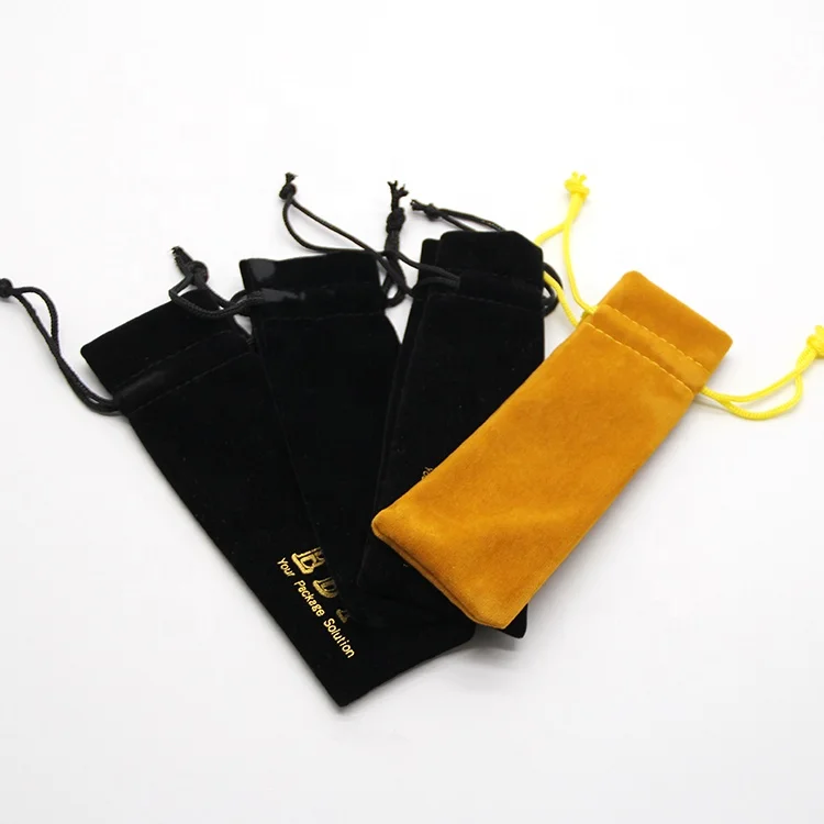 Ornamental chinese fancy embroidered velvet pouch attractive design gold velvet pouch