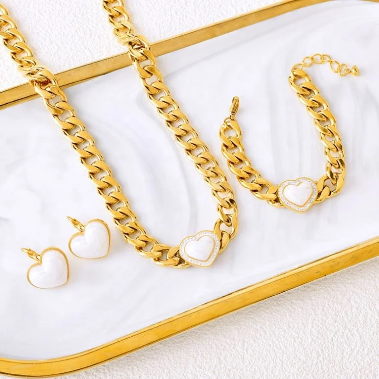 New Fashion Women Custom Mother Pearl Heart Pendant Necklace Earrings Set Stainless Steel Cuban Chain Gold Plated Jewelry Set
