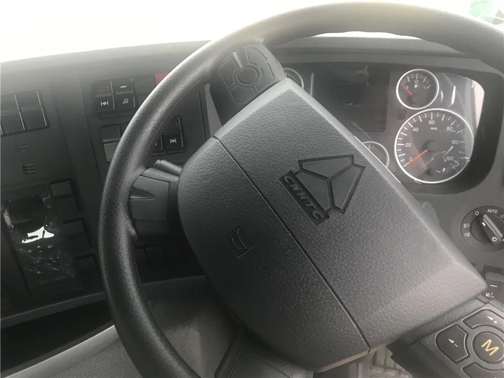 howo tractor truck hand with two sleeper 420 horsepower  good price high quality hot sale in Africa SINOTRUK howo tractor truck