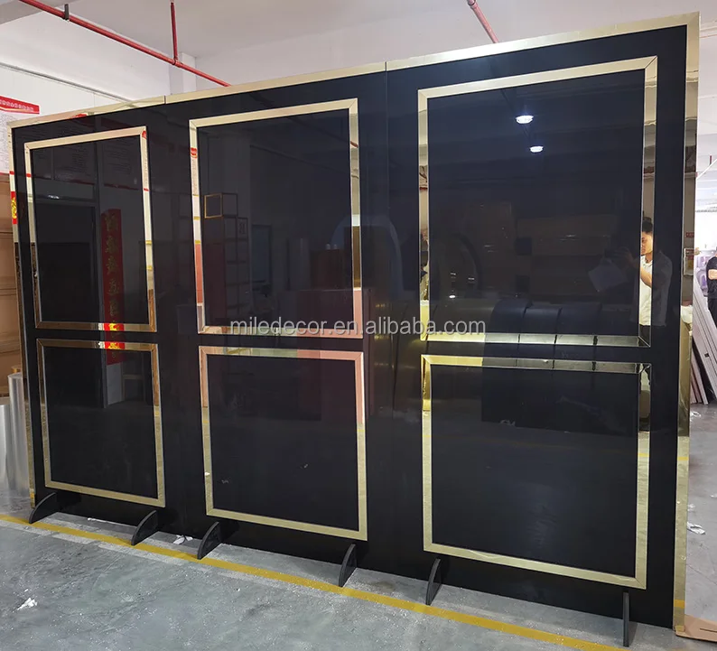 Wedding Supplies Luxury Golden Flower Backdrop For Wedding Event Decoration Acrylic Stage Backdrop