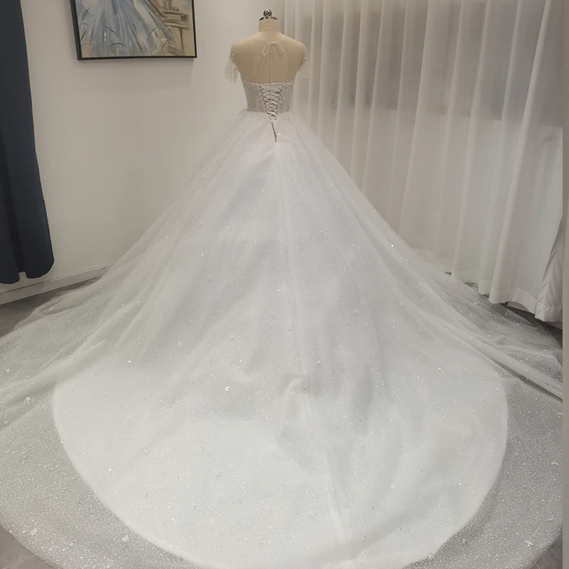 Elegant Bride White Wedding Dress Sweetheart Neckline Long Sleeve Crystal-Decorated Ball Gown Lace Vestido De Fiesta Sayabridal