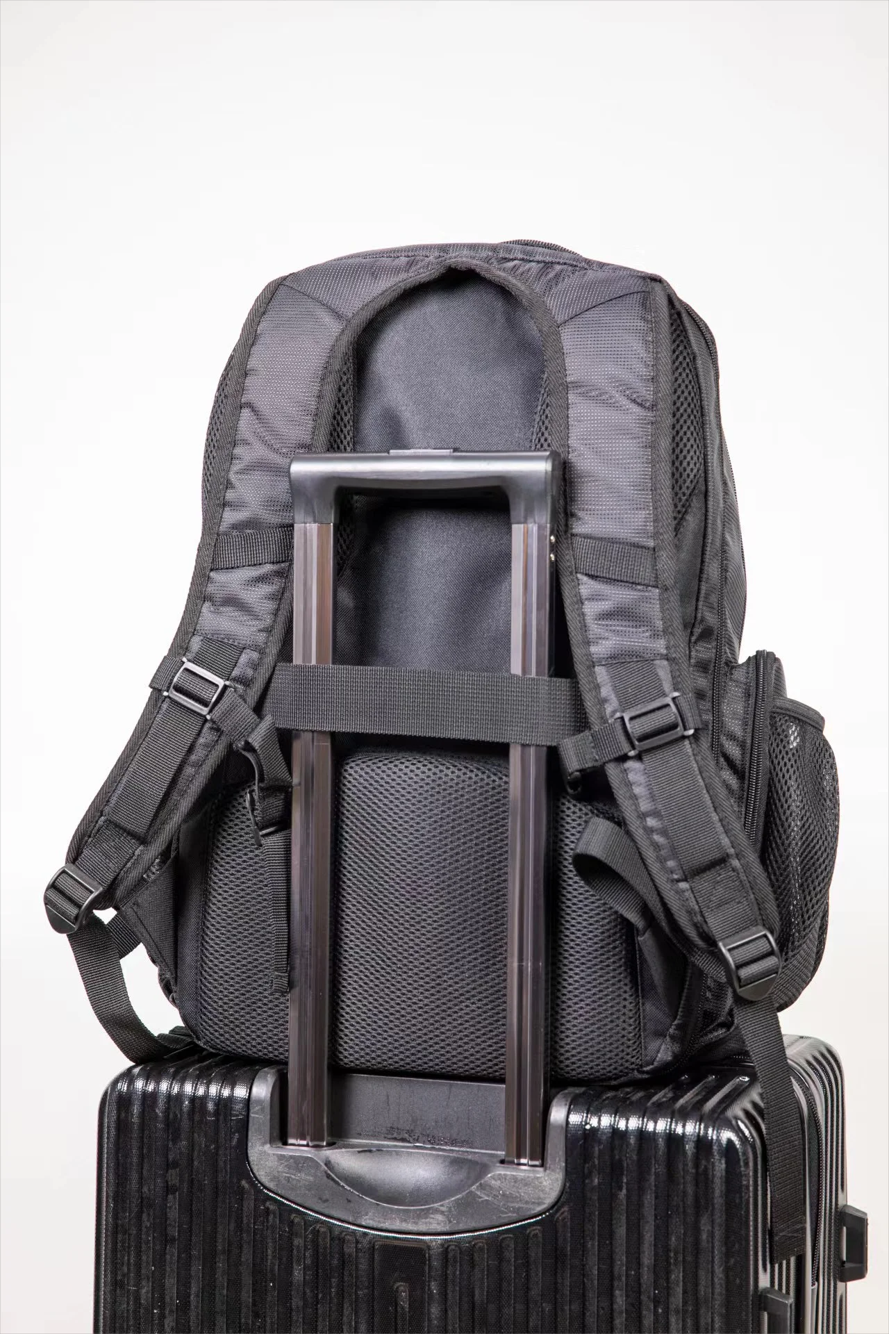 2024 Hot Sale Large Capacity Lightweight Men Backpack Bags For Casual Sports