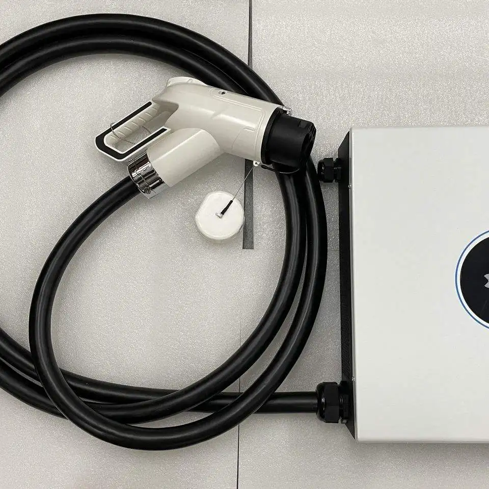 3 Phase APP WIFI EV Charging Station Wallbox DC Charging Station IP65 EV Charger China Factory OCPP Mennekes Type 2 32A OEM Ccs2