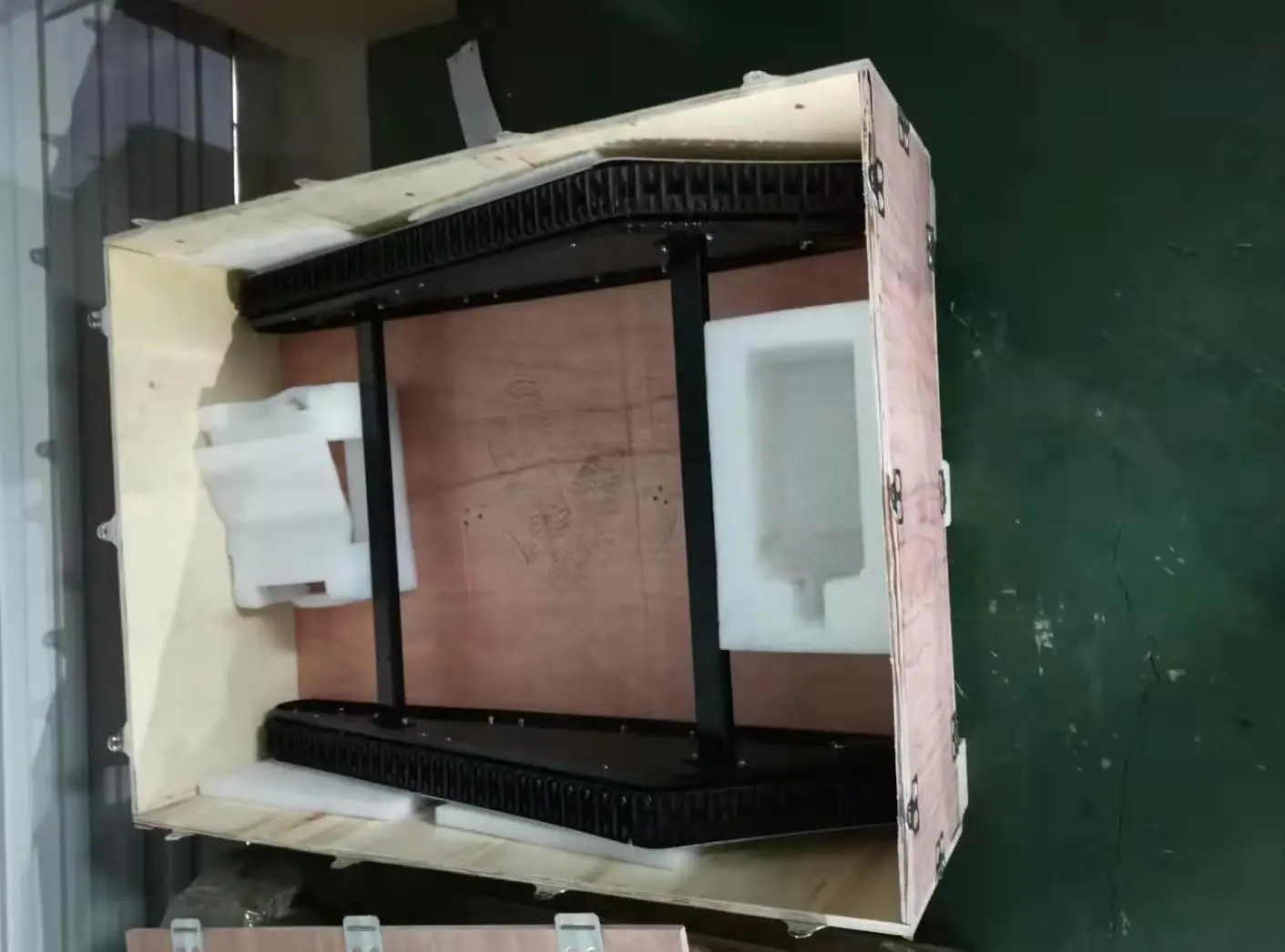 Customizable 24V 24V Mini Tractor Chassis Electric Robot Tank Rubber Track Excavator New Used Steel Gear Crane Carrier Farm