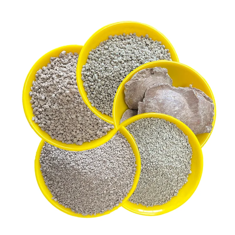Bentonite particles mixed with fertilizer spherical particles, backfilling and sealing of abandoned wells to prevent leakage