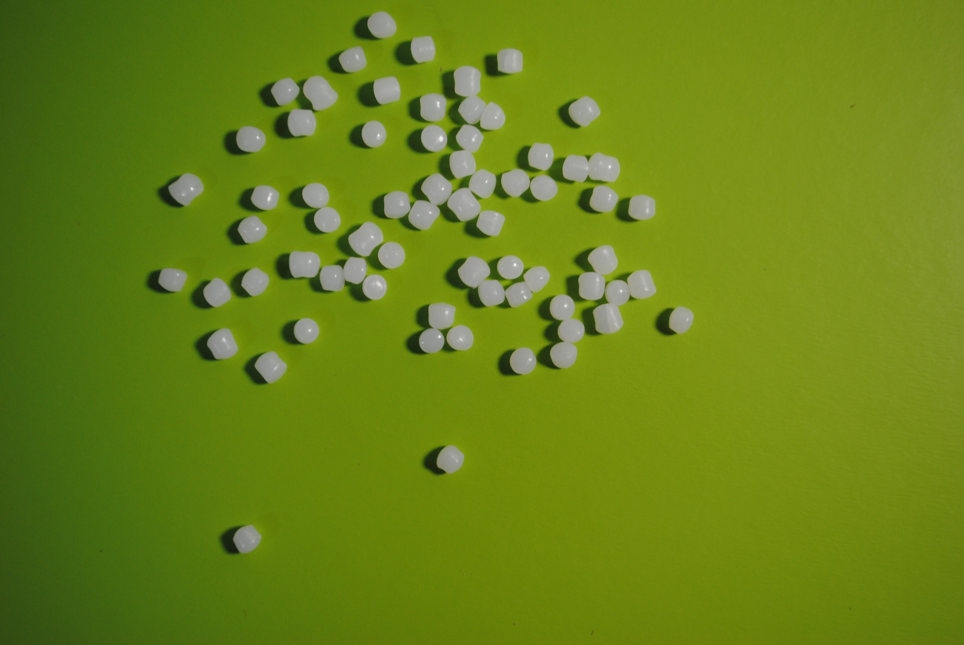 Низкая цена пластиковое сырье первичные переработанные гранулы hdpe для