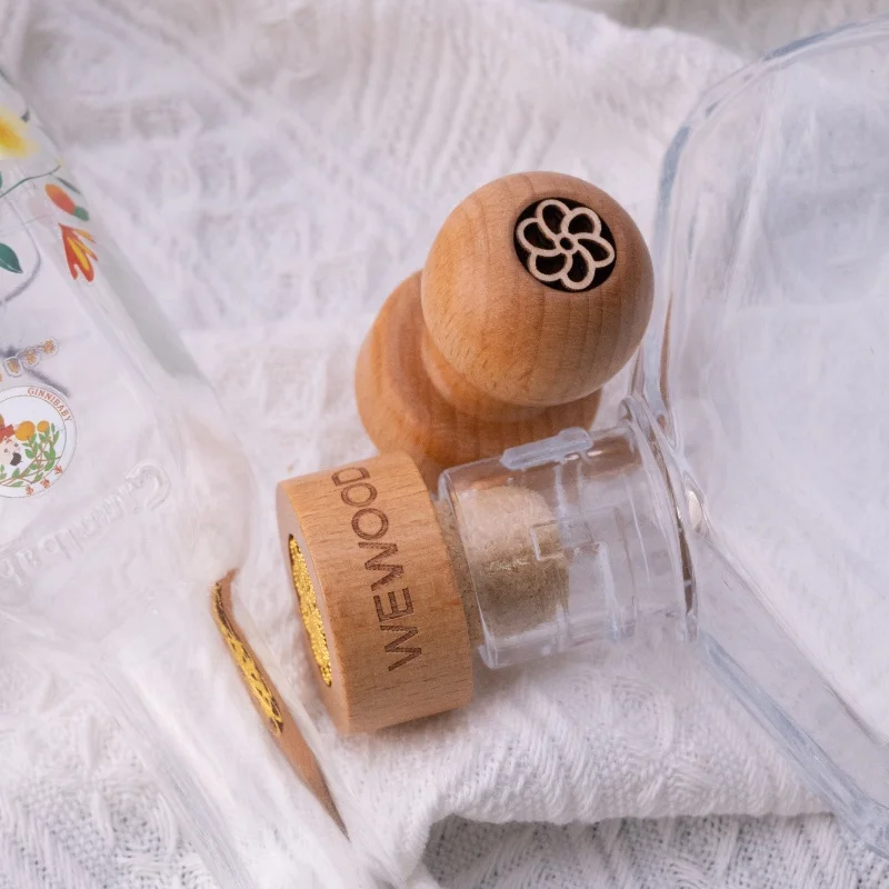 Elegant Solid Wooden Top Wine Bottle Stopper with Custom Cork Lid Decorative Patch Spirit Liquor Cap