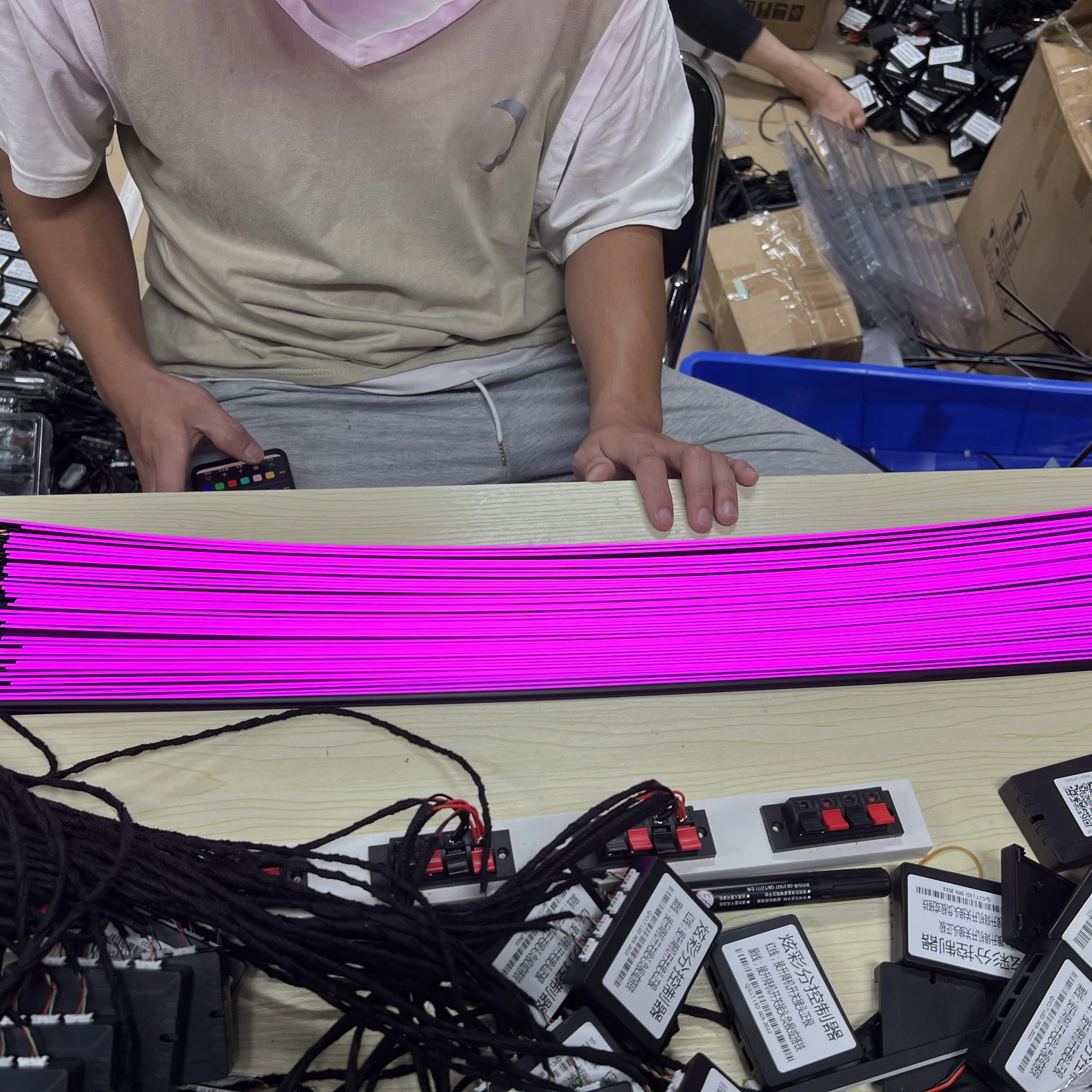 Лидер продаж RGB автомобильный внутренний светодиодный светильник автомобильное украшение атмосферное освещение