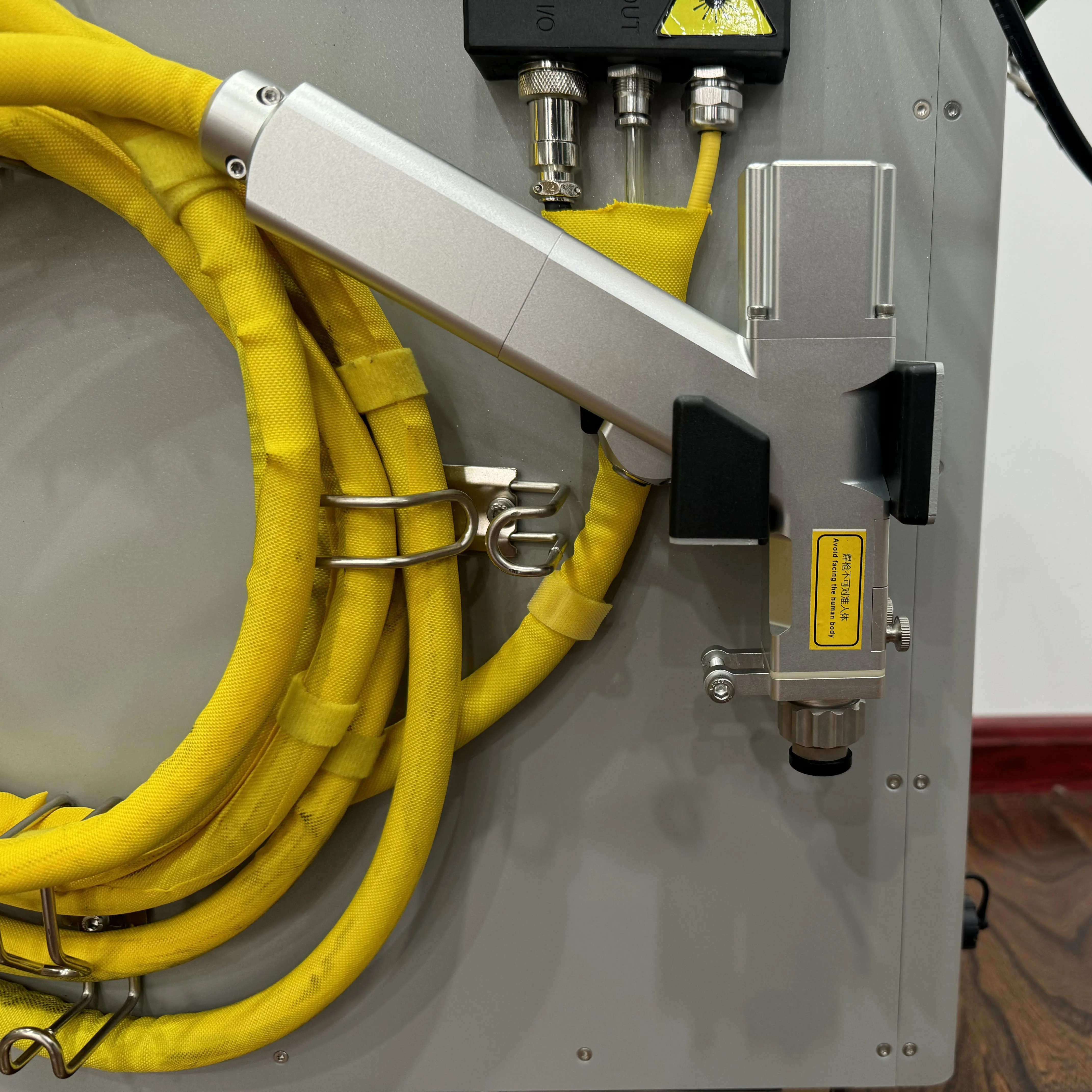 Factory Price 1200w Air Cooling  Laser Cutting Pequeno Laser Welding Machine 1200w Air Cooled Laser Welder