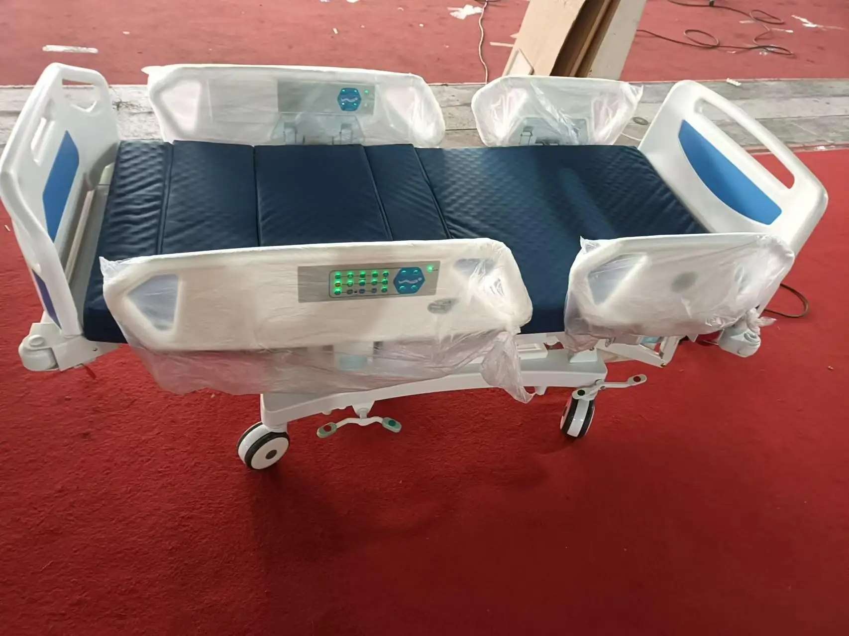 Hochey Medical Luxury Hospital Patient Bed Multi-function Electric Hospital Bed ICU Nursing Bed With Battery