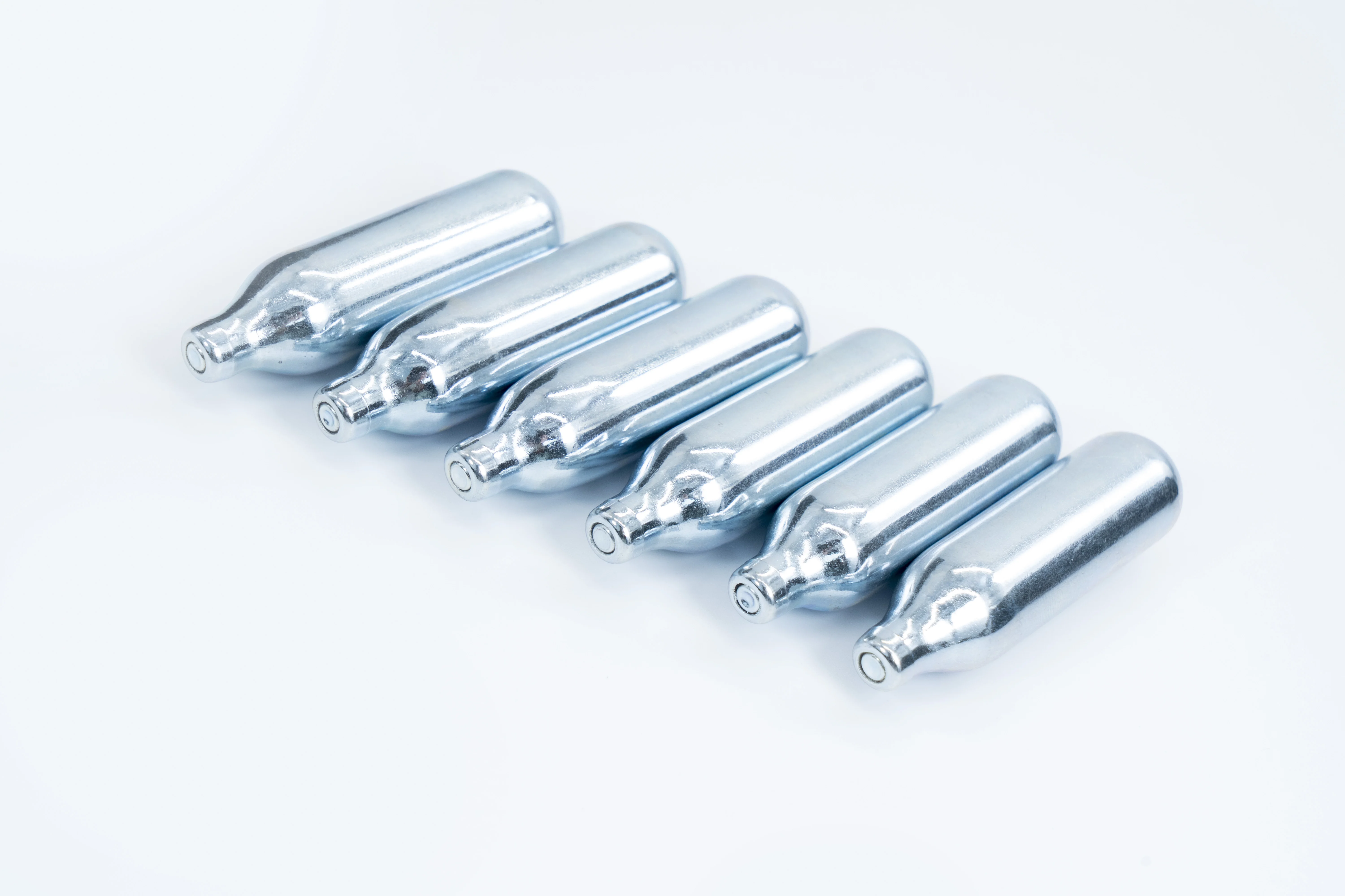 Gas Cylinders Nitrous Oxide N20 mosa Cream Chargers 8g