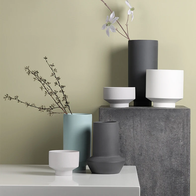 Home hotel ceramic decoration non glazed black vase nordic minimalist ceramic home decor vase