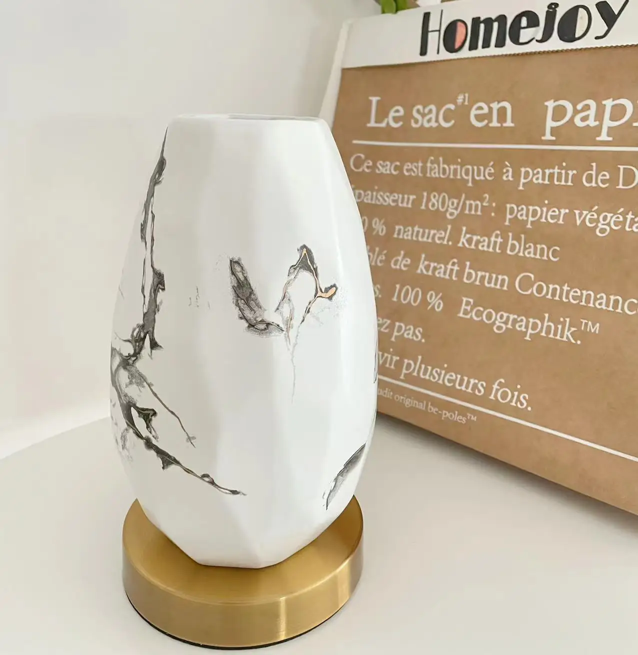 Northern Europe style household decoration luxury home accessories white ceramic handcrafted ornaments nordic vase metal base