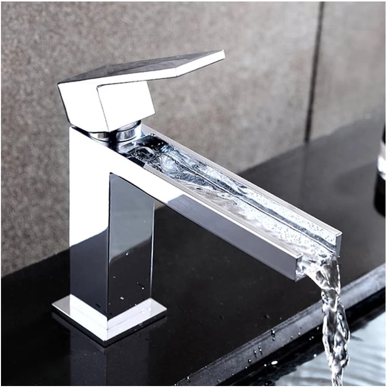Deck mounted hot and cold water mixer luxurious wash hand basin faucet
