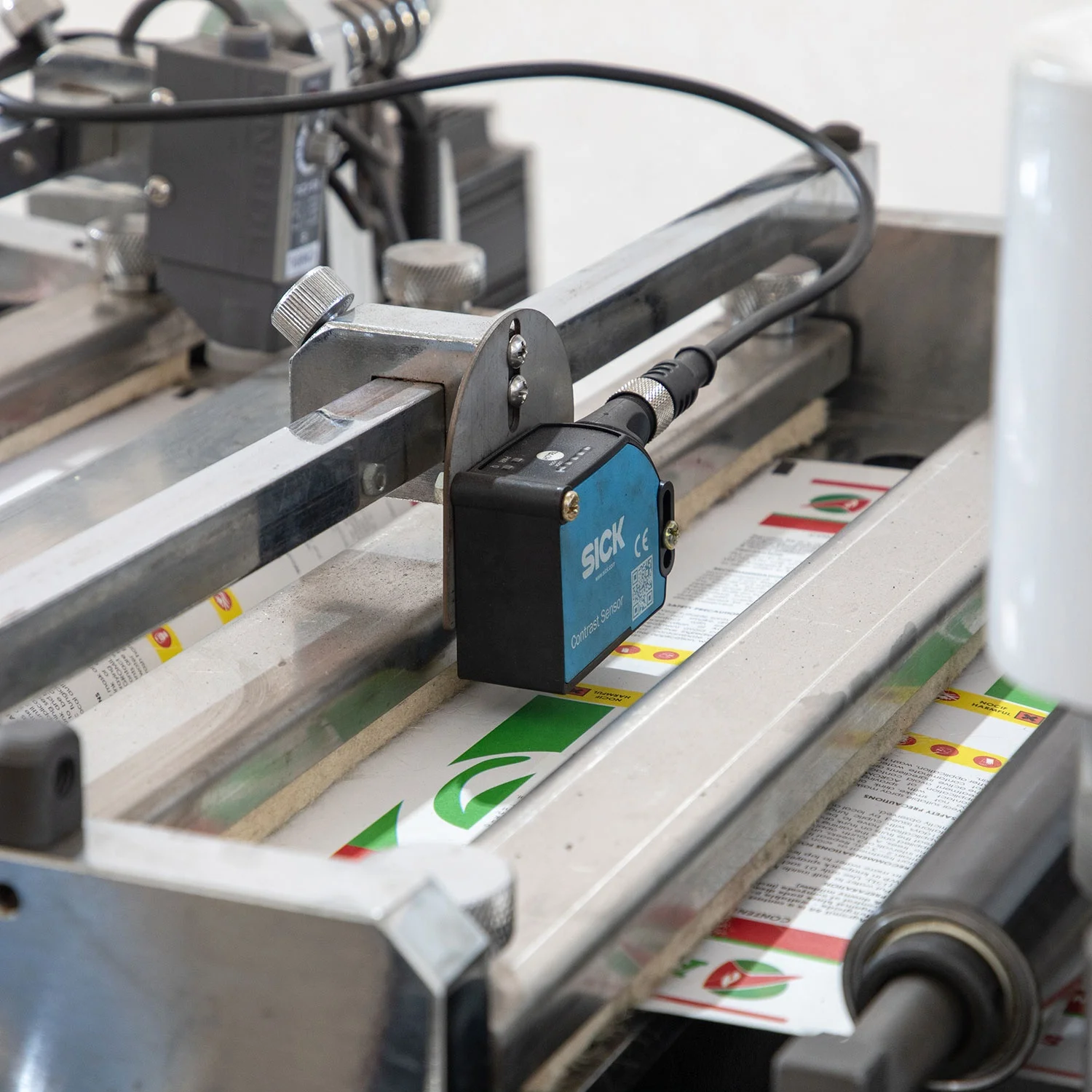RTMQ-320B semi-automatic die cutting machine vinyl sticker die cutting machine label paper flat bed die cutter machine for sale