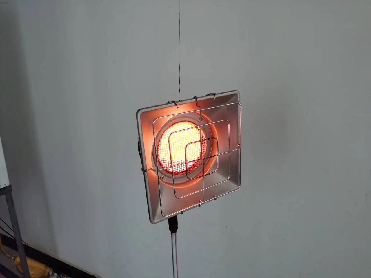 New THD2080 Poultry Gas Heater Chick Brooder Heater for Farms Restaurants Home Use Hotels