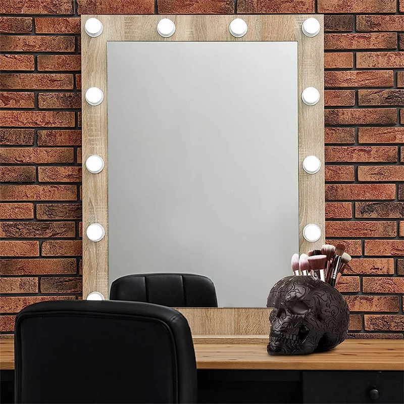 Customized Luxury Resin Gothic Decor Ornament Christmas Skull Storage Holder Makeup Organizer Makeup Brush Skeleton Bucket