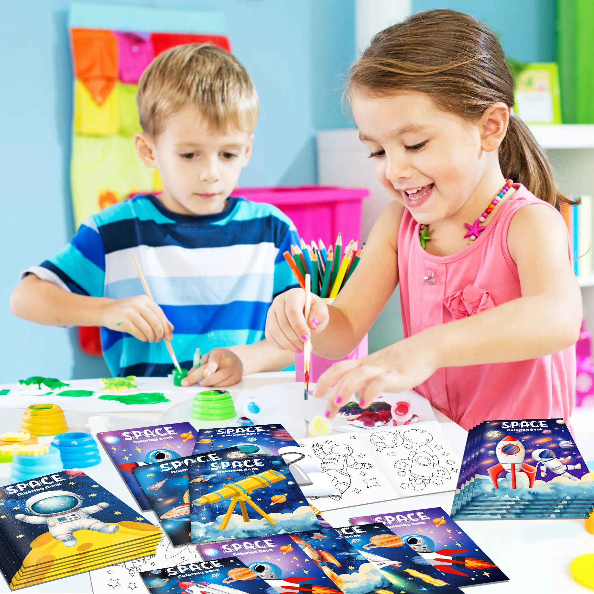TY082 Outer Space Astronauts Graffiti Books Rocket Planet Pattern Coloring Books DIY Painting Drawing Book for Party Supplies