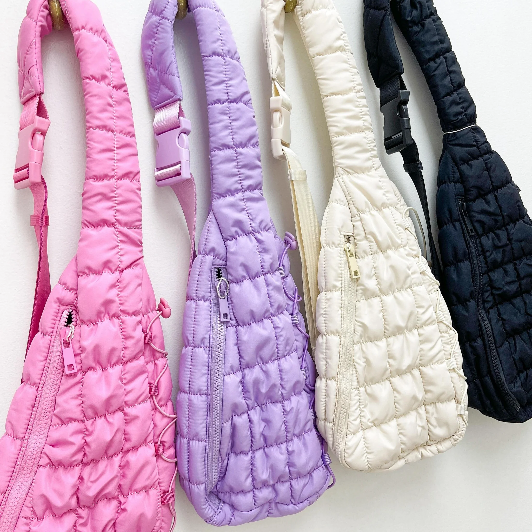 Wholesale Women Puffer Sling Bag Shoulder High Quality Custom Sports Bag Fashion Quilted Chest Bag for Women
