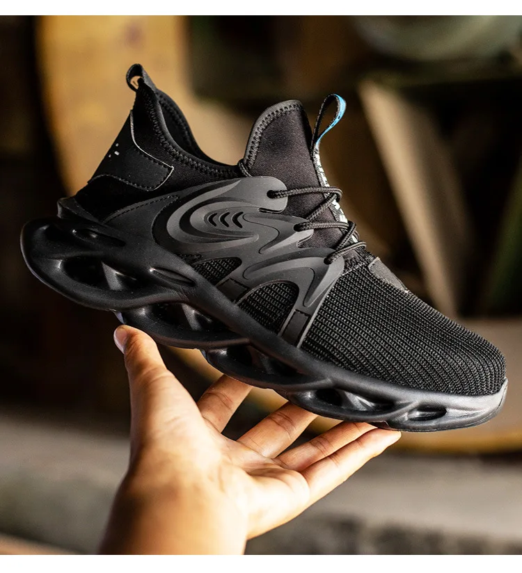 Flying woven labor protection shoes Lightweight anti-skid and wear-resistant safety protective shoes in summer Breathable, anti-