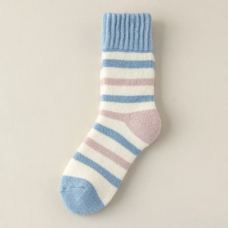 Women Girl Wholesale Christmas Gift Autumn and Winter Thickened Terry Warm Soft Crew Socks Little Fresh Love Stripe Cotton Socks