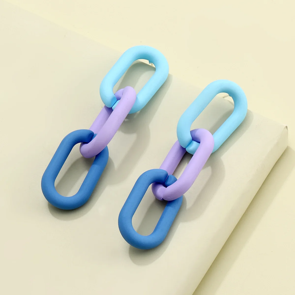 Acrylic Colorful Spray Paint Geometric Earrings Rainbow Painting Long Chain Shape Acetic Acid Dangle Earrings for Women Jewelry