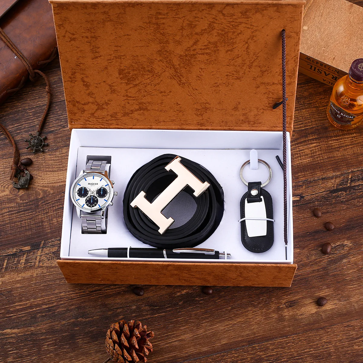 4pcs/set boutique luxury gift set Belt /key chain/ large dial quartz watch wristwatch set for men