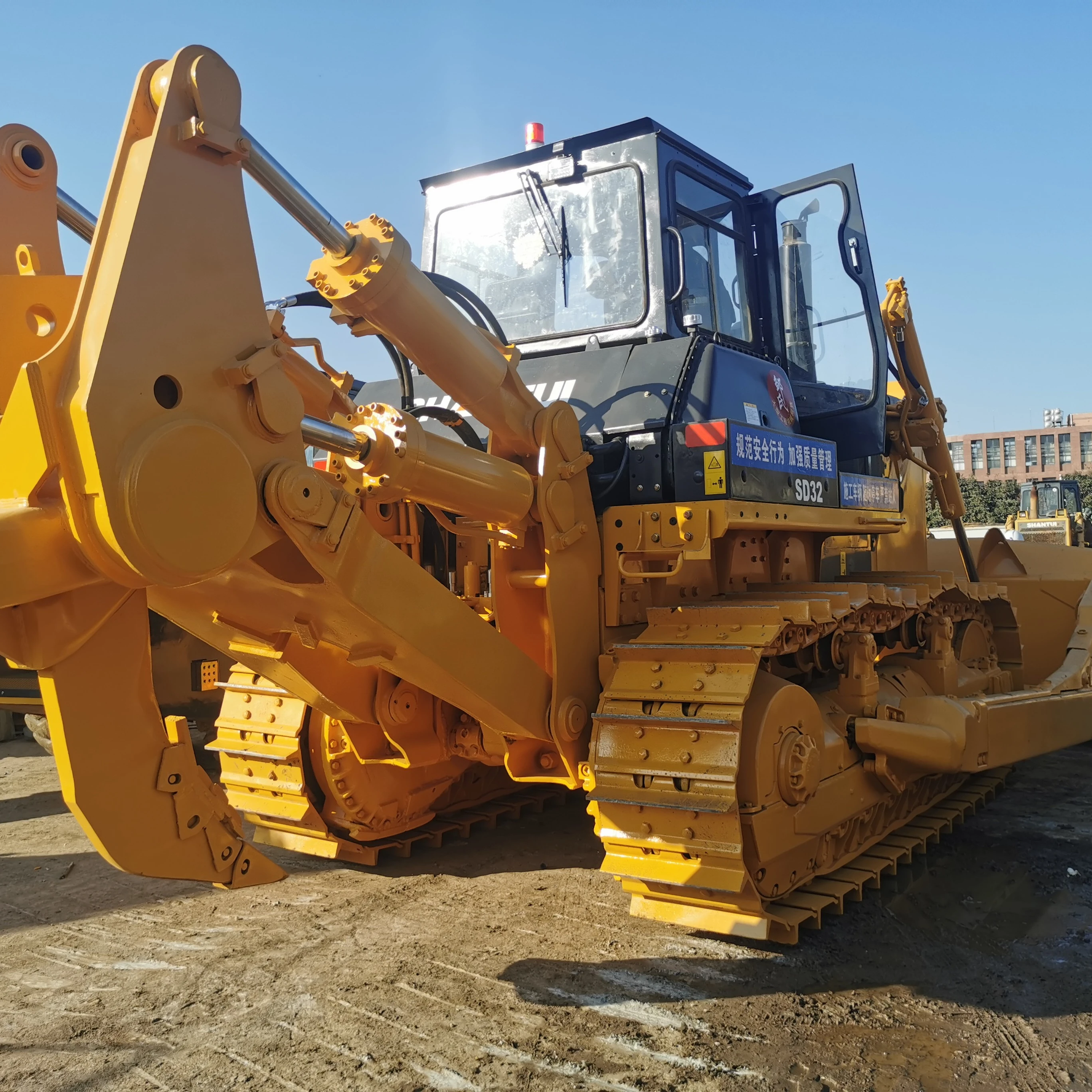 High Quality Used Construction Machinery Chinese Shantui SD32 Crawler Bulldozer Cheap price for sale/Shantui SD32