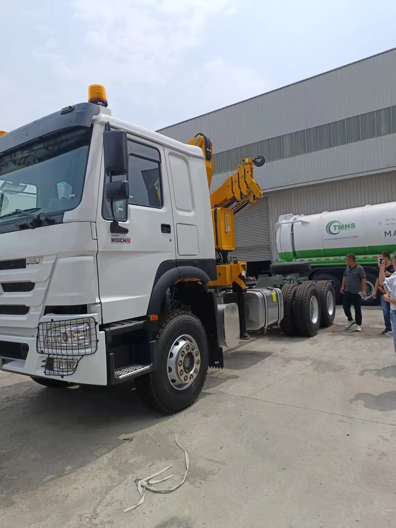 China sinotruk howo best Quality Unique  Tractor Truck Traction Of The All New Generation for scale