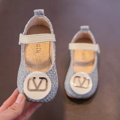 Кожаные туфли для девочек, Новинка весна-осень, детская обувь в Корейском стиле с мягкой подошвой и квадратным носком, модные туфли принцессы с бантом