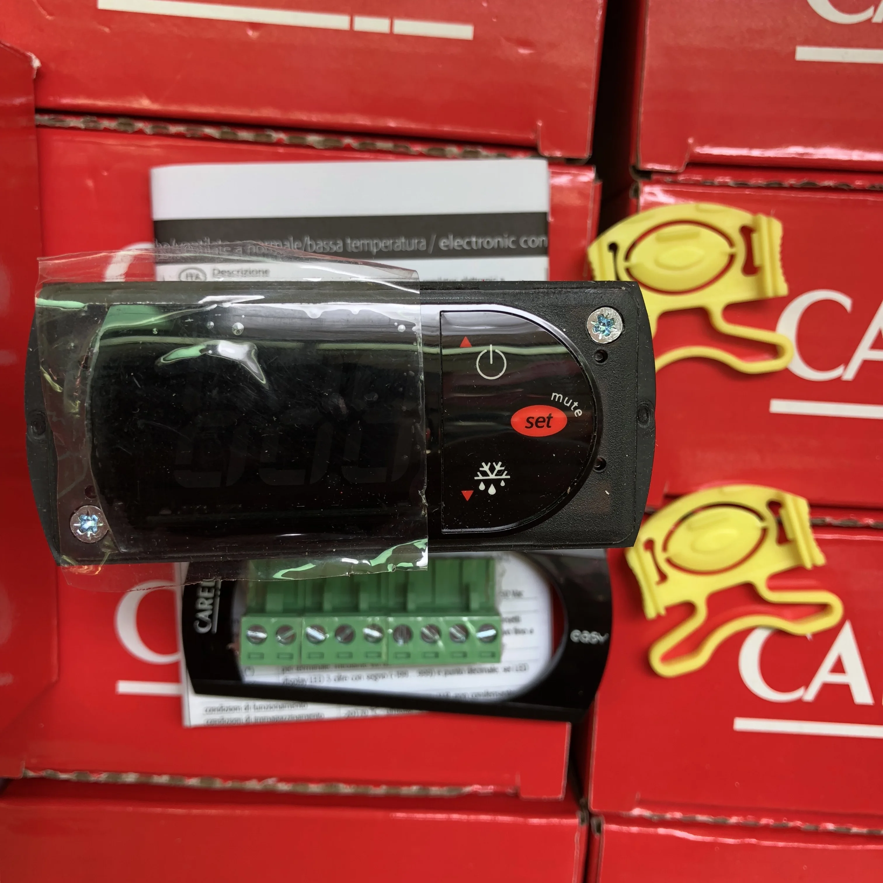 Carel brand PJEZS0P000 temperature controller Carel thermostat price for controls