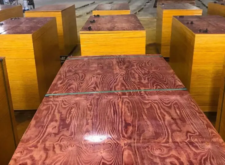 Top Quality E2 Jordan Bent Chair For Construction Plywood