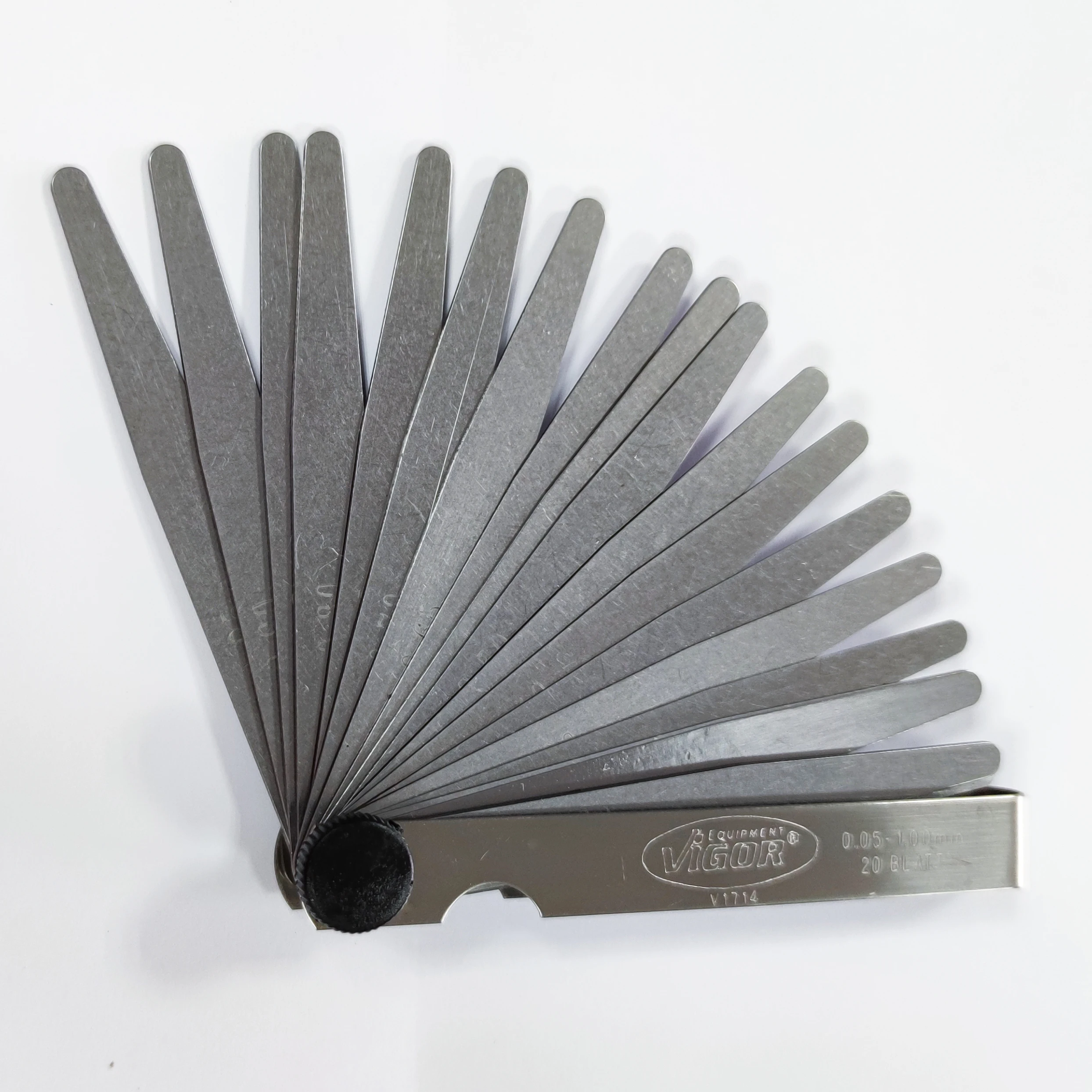 China Manufacurer 32 Blades Stainless Steel Calibrator  Filler Feeler Gauges