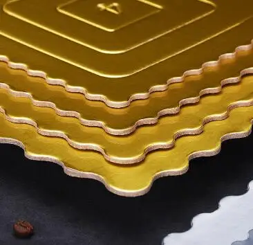 Wholesale Reusable Food Grade Round Golden Cardboard Cake Base Paper Plate Thickened Cake Tray Plate