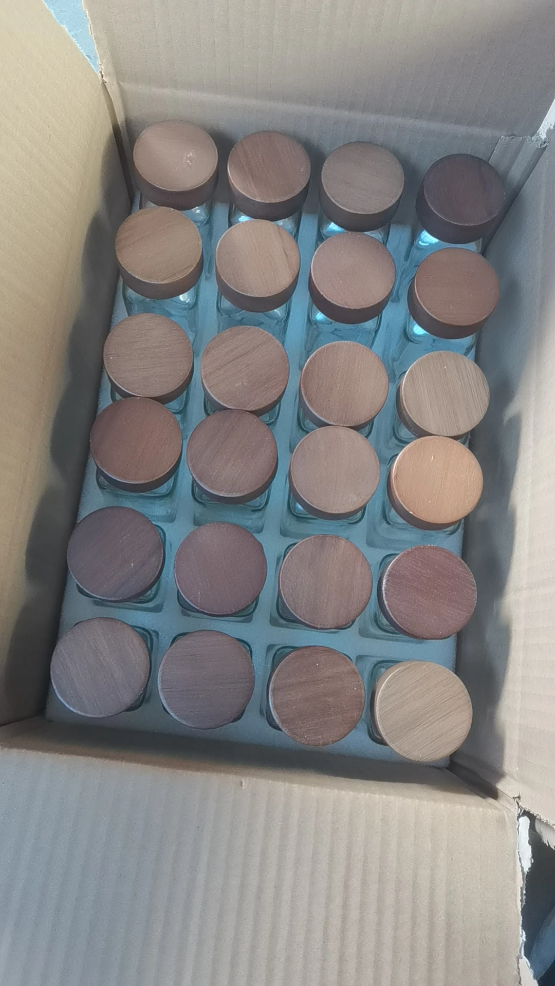 24 Spice Jars  - Glass Spice Jars with Shaker Lids - 4 Oz Square Spice Containers with Acacia Wood Lids