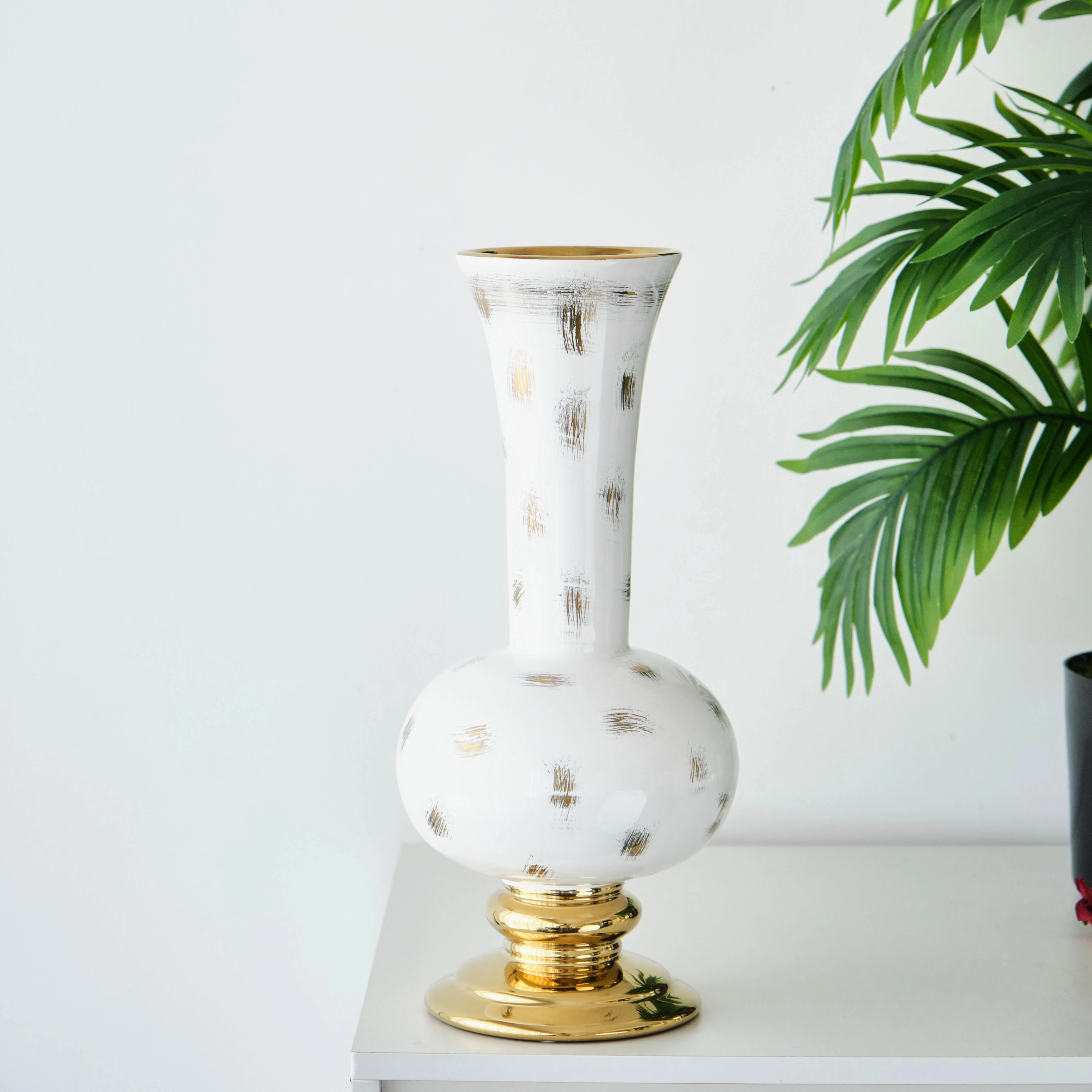 Wholesale Modern style plant vase vintage style garden home decor ceramic flower vase