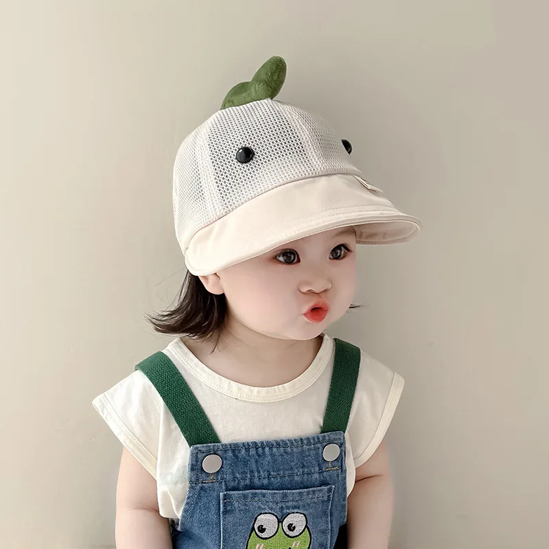 New fashion Summer Baby Casual mesh  Peaked Cap Travel Sunshade Baseball Cap with dinosaur