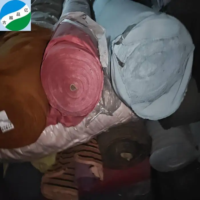 Good Quality 100% Cotton Woven Dyed Corduroy Stock Lot Fabric in China Textile