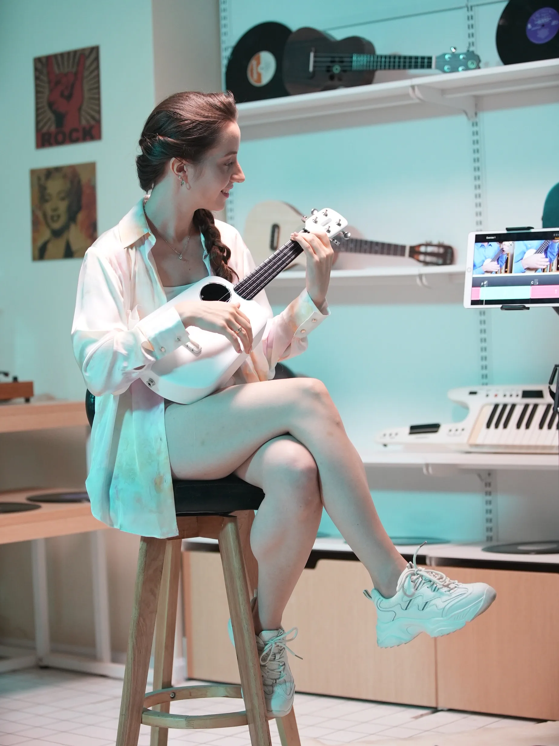 POPULELE  Pro 2 Carbon Fiber Smart Ukulele Easy to Learn with APP Lesson 56 LED Built-in Lights Guidance For Student