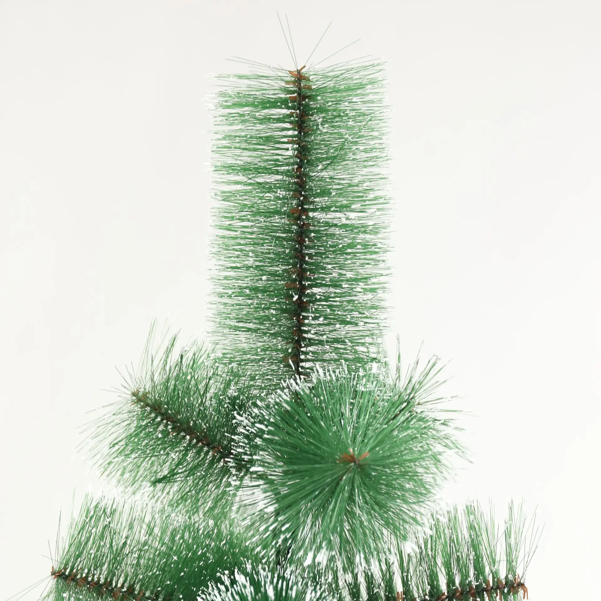 Wholesale 1.5M 1.8M 2.1M High Quality Artificial Christmas Tree with rotating stand outdoor indoor luxury christmas tree
