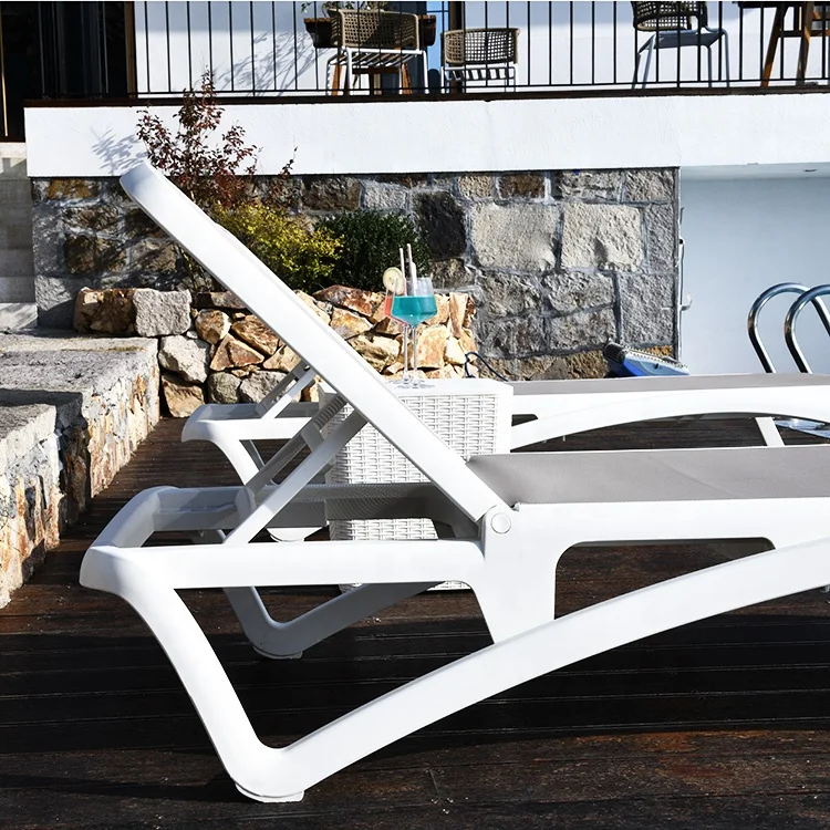 Plastic Beach Bed Modern Outdoor Furniture Swimming Pool Beach Use Sun Lounger