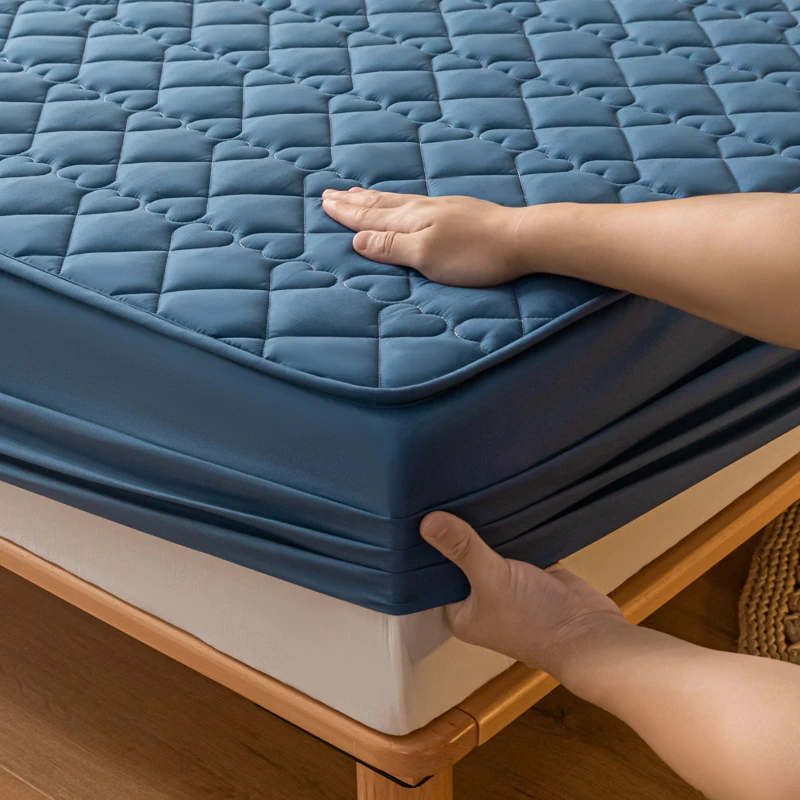 Class A Cotton Breathable Soft Mattress Cover Quilted Jacquard Mattress Protector with Elastic band